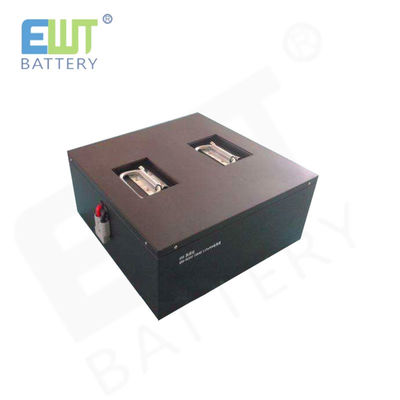 Wandmontierte 48-Volt-Lithium-Eisenphosphatbatterie mit hoher Entlademenge und Kapazität für langlebige Systeme