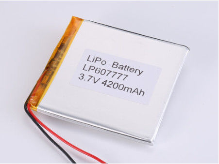 LP607777 3,7V 4200MAH Lithium-Polymer-Batterie mit Überladungsschutz und CC/CV-Lademethode von Herstellern