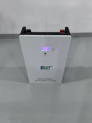 Zuverlässige EWT LiFePO4 51.2V 100Ah 5,12kWh Batterie für Solar-Home- und Off-Grid-Systeme