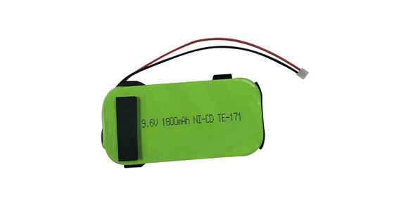 NI-CD Nickel-Cadmium-Batterie mit 9,6 V, 1800 mAh Kapazität und 0,5 A maximalem Ladestrom, Chemie mit toxischen Materialien